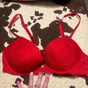 NEW Victoria's Secret Vibrant Red Lace Bra